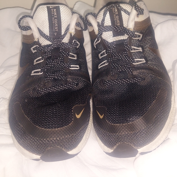 Women's Nike Quest 4 Running Shoes - Picture 6 of 7